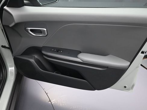 New 2026 Kia K4 FWD image 34