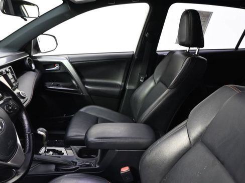 Used 2016 Toyota RAV4 SE AWD/4WD image 10