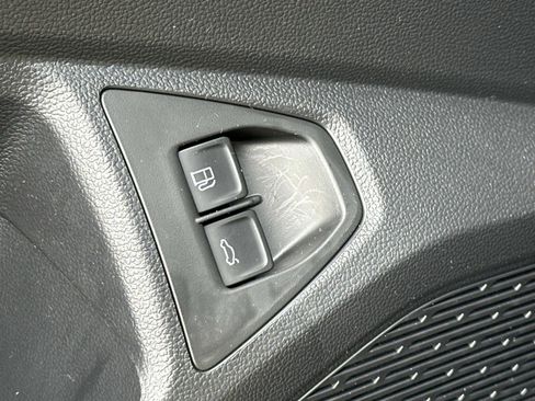 Used 2022 Volkswagen Jetta SE w/ Panoramic Sunroof Package image 14