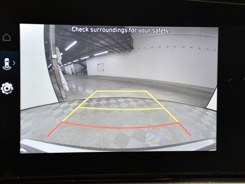 Used 2024 Hyundai Elantra SEL FWD image 28