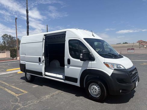 Used 2026 RAM ProMaster 2500 w/ Convenience Group FWD image 42