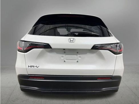 New 2026 Honda HR-V LX image 4