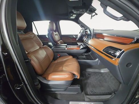 Used 2024 Lincoln Navigator Reserve w/ Equipment Group 201A image 15