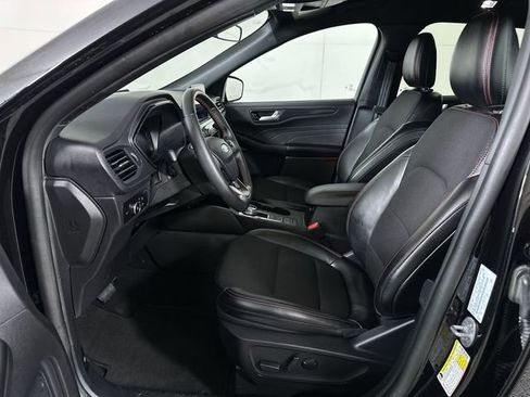 Used 2025 Ford Escape ST-Line Select AWD/4WD image 19