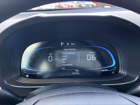 Used 2025 Hyundai Venue SE FWD image 24