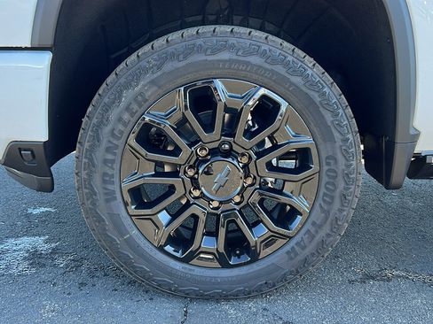 New 2026 Chevrolet Silverado 2500 High Country w/ High Country Premium Package image 13