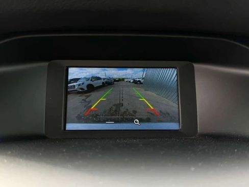 Used 2018 Ford Focus SE w/ Cold Weather Package FWD image 30