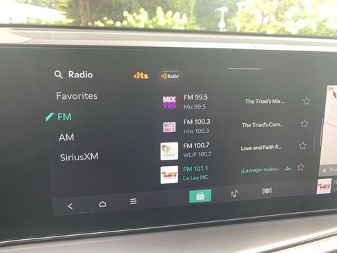 Used 2024 Kia Sorento S w/ Panoramic Sunroof Package FWD image 24