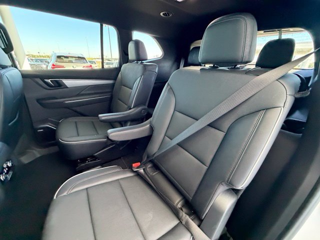 Used 2026 Buick Enclave Preferred FWD image 27