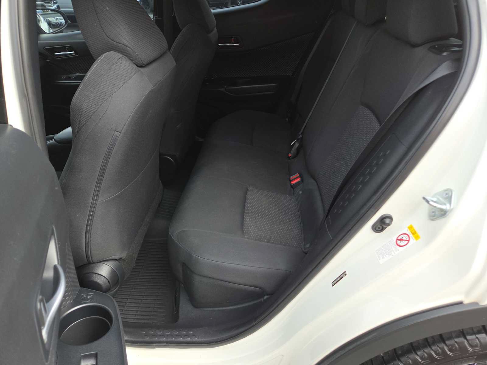 Used 2018 Toyota C-HR XLE FWD image 21