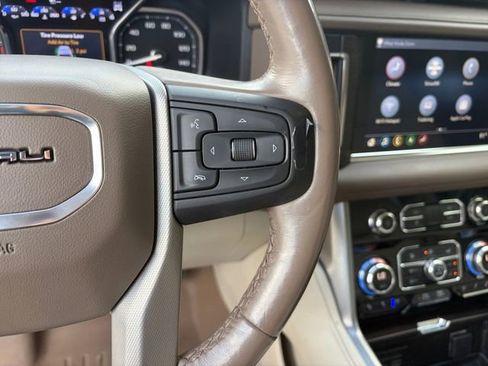 Used 2021 GMC Yukon XL Denali w/ Denali Ultimate Package AWD/4WD image 8