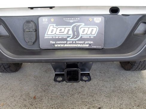 Certified 2020 Jeep Gladiator Sport w/ Quick Order Package 24S image 9