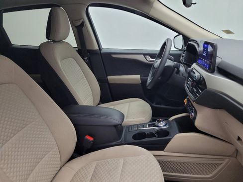 Used 2020 Ford Escape SE image 21