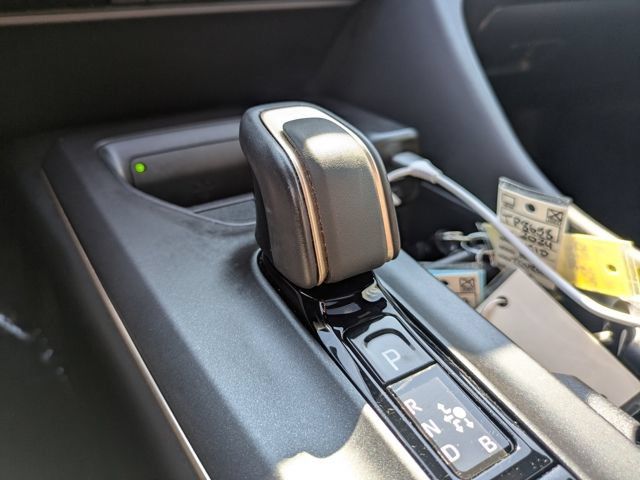 Used 2023 Toyota Crown AWD/4WD image 31