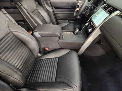 Used 2026 Land Rover Discovery S AWD/4WD image 3