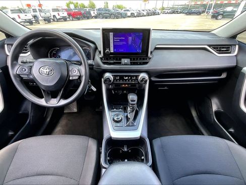 Used 2024 Toyota RAV4 LE AWD/4WD image 15