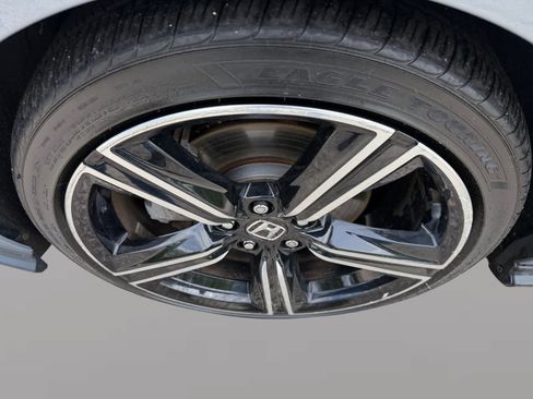 Used 2023 Honda Accord Sport image 9