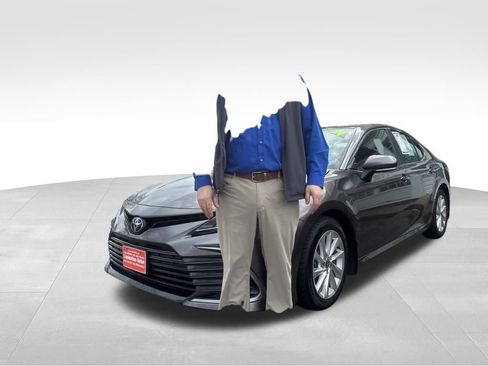 Used 2024 Toyota Camry LE image 26