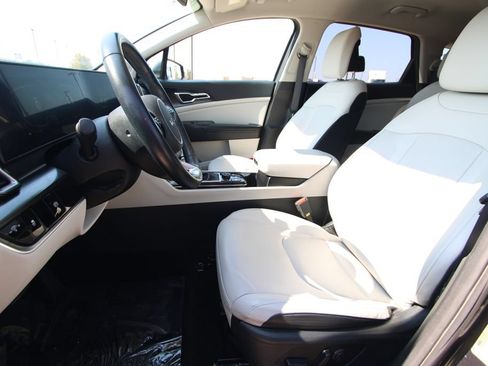 Used 2023 Kia Sportage EX FWD image 6