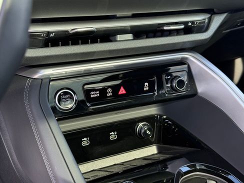 Certified 2025 Audi Q5 Premium Plus w/ Premium Plus image 21