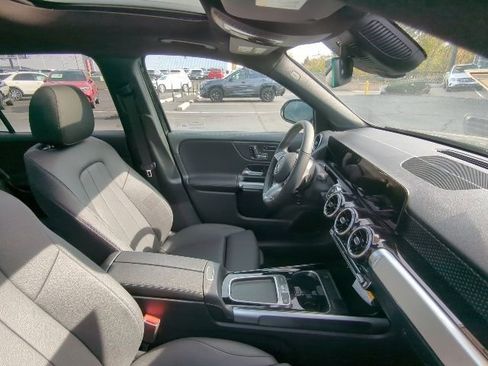 New 2026 Mercedes-Benz GLB 250 4MATIC image 10