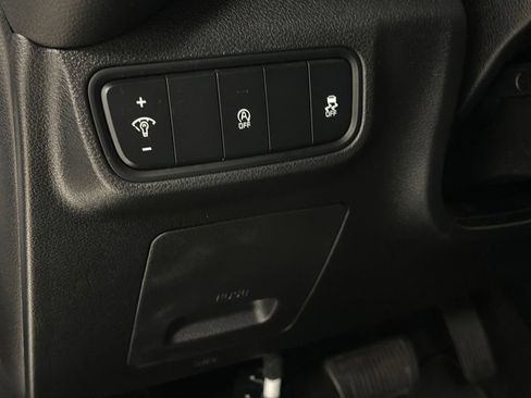 Used 2020 Kia Soul LX FWD image 16
