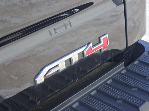 Used 2021 GMC Sierra 1500 AT4 image 13