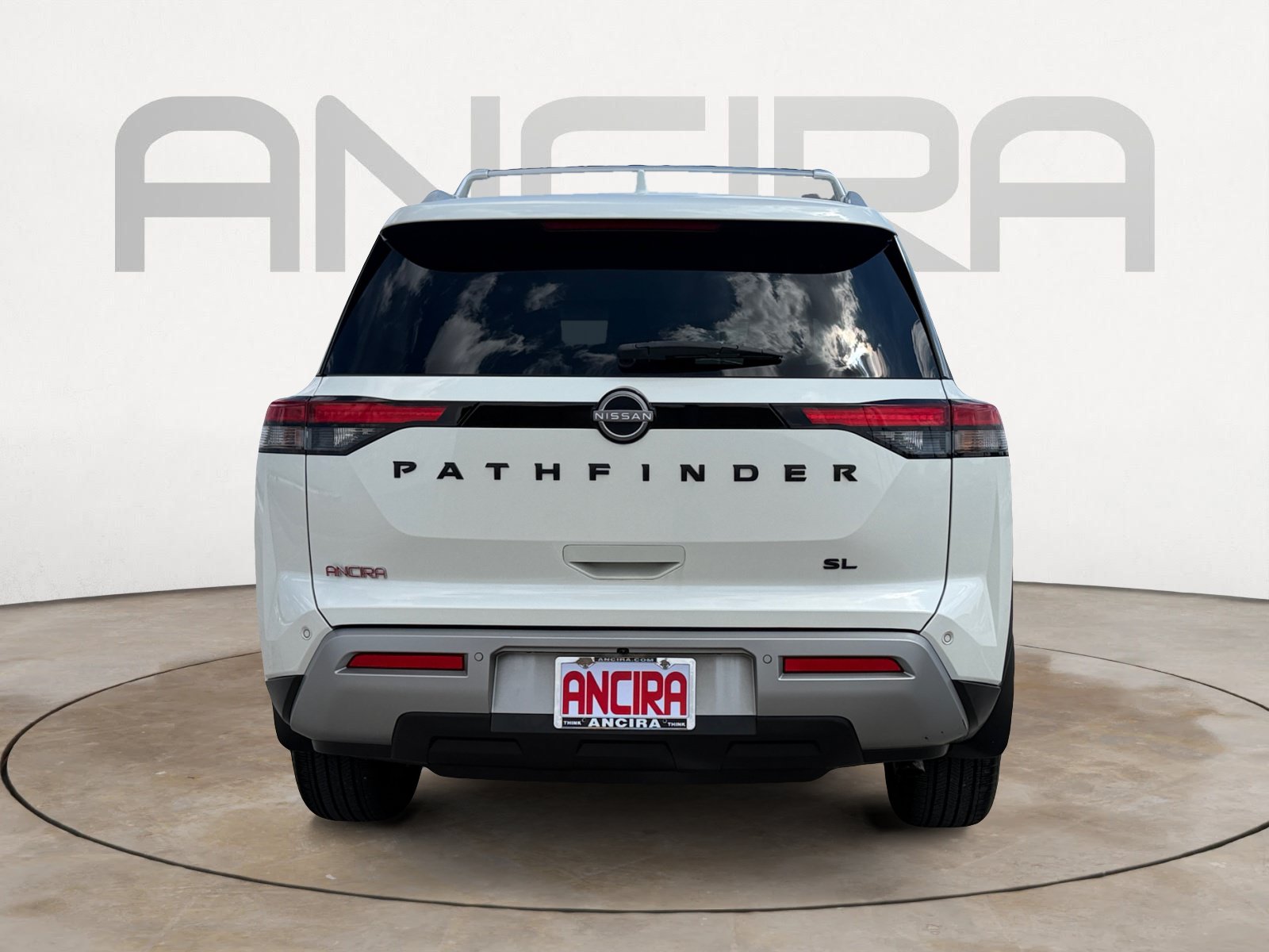 Used 2023 Nissan Pathfinder SL w/ Black Appearance Package FWD image 9
