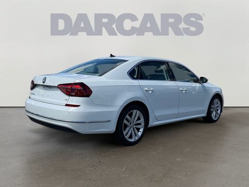 Used 2018 Volkswagen Passat 2.0T SE FWD image 6