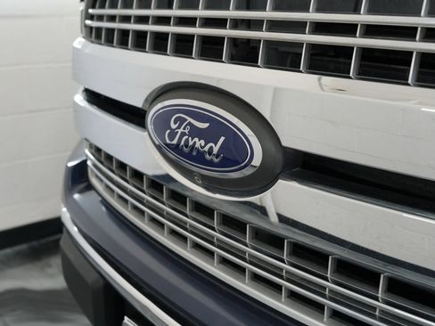 Used 2019 Ford F150 Lariat w/ Equipment Group 502A Luxury RWD image 29