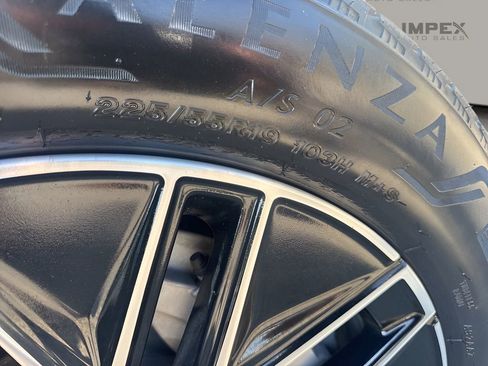 Used 2025 Ford Mustang Mach-E Premium AWD/4WD image 35