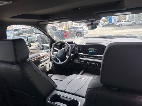 New 2026 Chevrolet Silverado 2500 High Country w/ High Country Premium Package AWD/4WD image 17