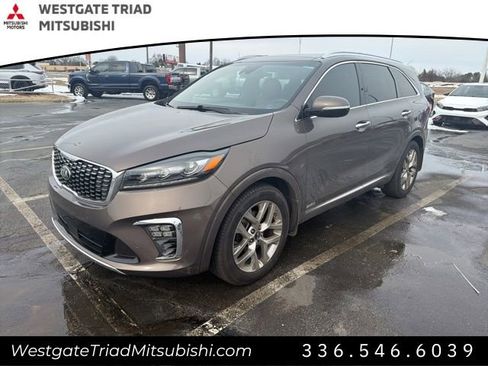 Used 2019 Kia Sorento SX image 4