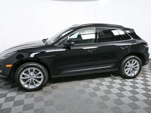 New 2026 Porsche Macan image 2