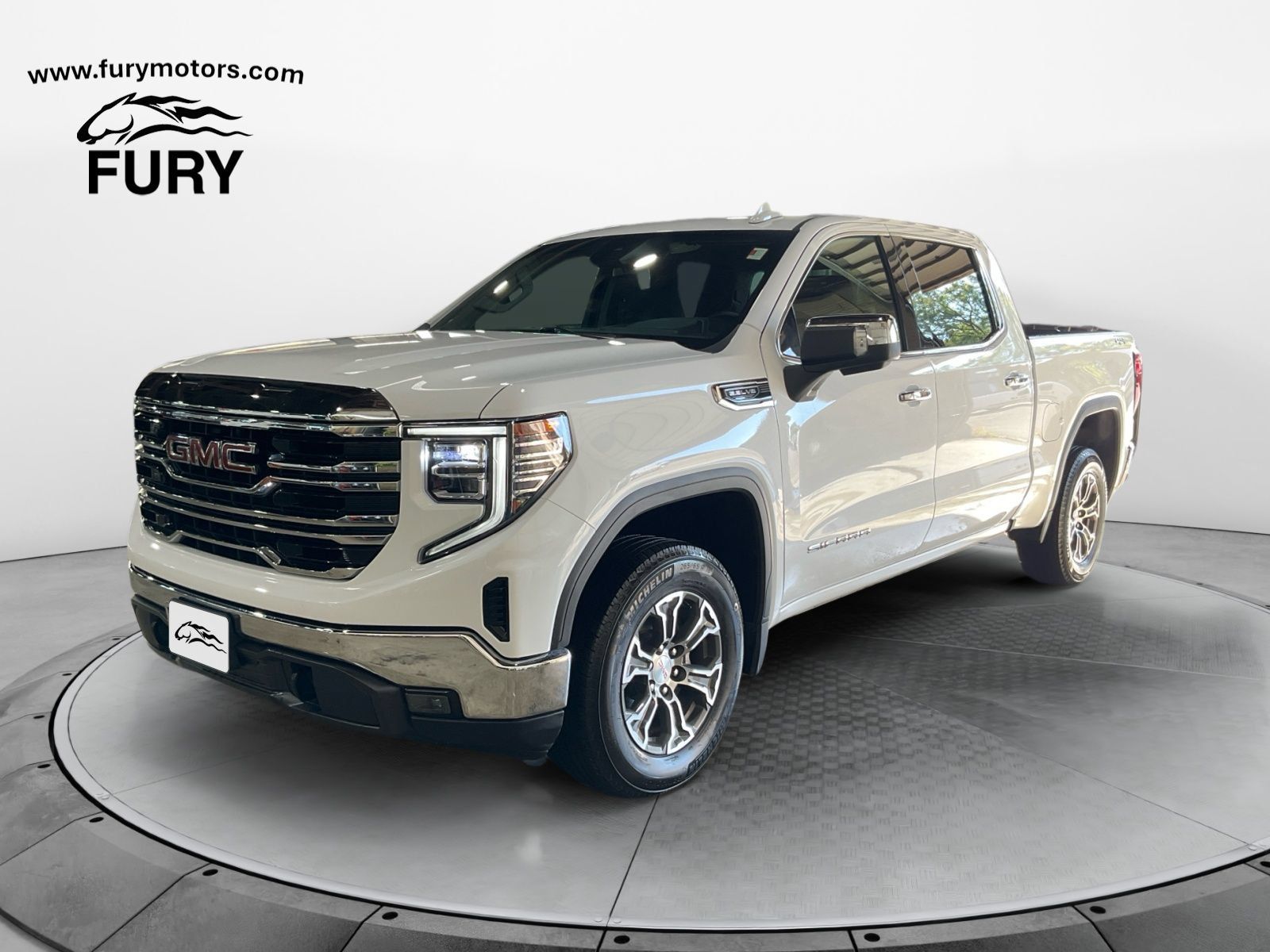 Used 2025 GMC Sierra 1500 SLT AWD/4WD image 8