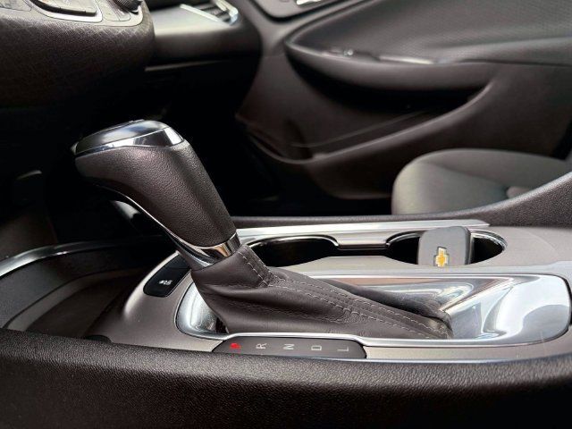 Used 2020 Chevrolet Malibu LT FWD image 29