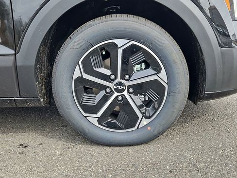 New 2026 Kia Niro LX image 7