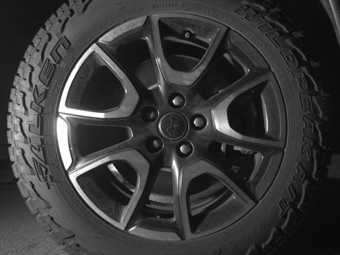 Used 2025 Jeep Compass Trailhawk image 13