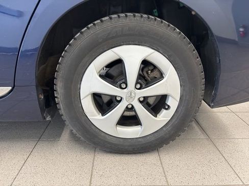 Used 2012 Toyota Prius Two image 9