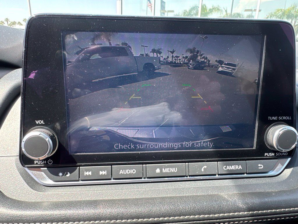 Used 2025 Nissan Rogue SV w/ SV Premium Package FWD image 28