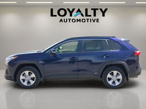 Used 2025 Toyota RAV4 XLE w/ Convenience Package image 2