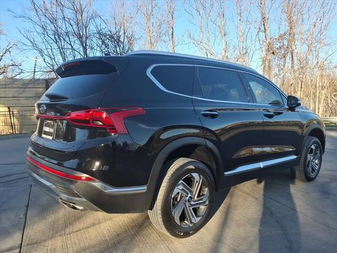 Used 2022 Hyundai Santa Fe SEL w/ Convenience Package image 3