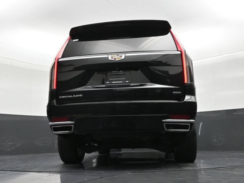Used 2024 Cadillac Escalade Luxury RWD image 23