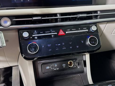 Certified 2025 Hyundai Tucson Blue AWD/4WD image 20