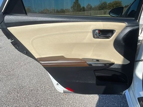 Used 2017 Toyota Avalon XLE Premium image 17