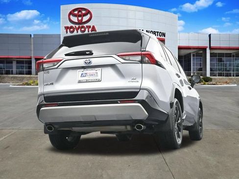Used 2024 Toyota RAV4 SE AWD/4WD image 43
