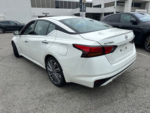 Used 2025 Nissan Altima 2.5 SL FWD image 4