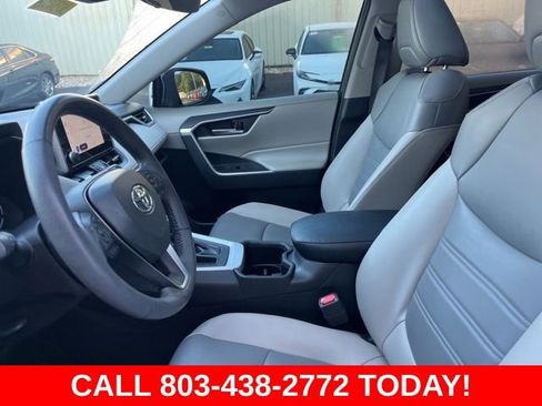 Used 2023 Toyota RAV4 XLE Premium FWD image 9