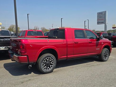 New 2026 RAM 2500 Limited AWD/4WD image 3