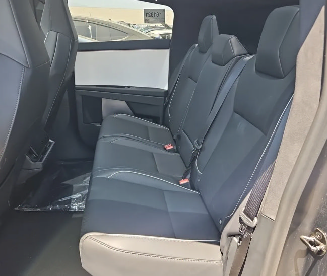 Used 2024 Tesla Cybertruck Cyberbeast AWD/4WD image 9